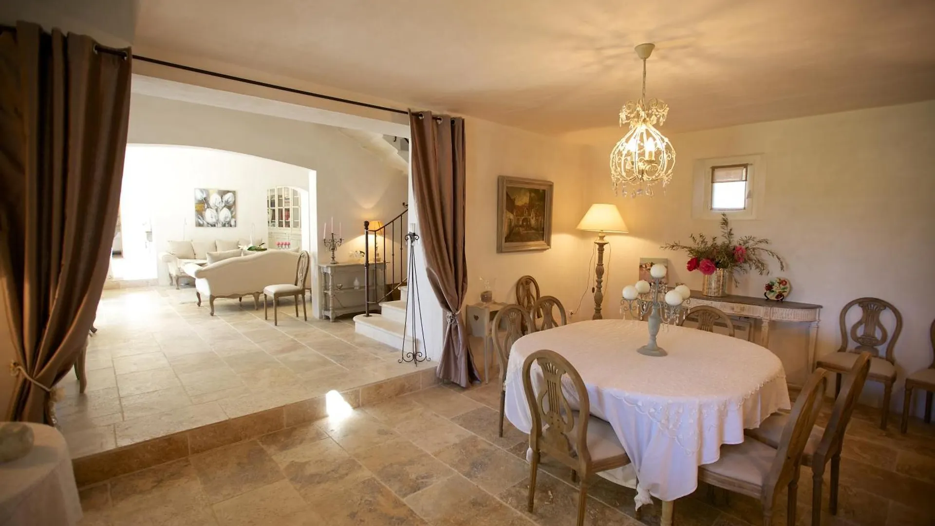 Mas Luberon 12 Pers Piscine Calme Et Luxe Villa L'Isle-sur-la-Sorgue 0*,  France
