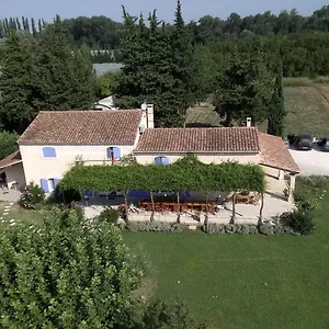 Bed & Breakfast Mas Clement - Et Table D'hotes, LʼIsle-sur-la-Sorgue